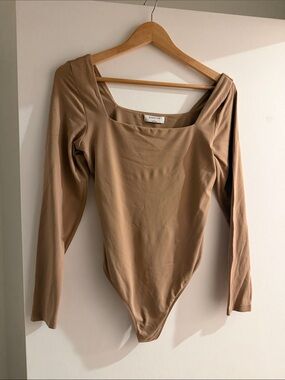 Aritzia Babaton Square-Neck Long Sleeve Bodysuit - Brown